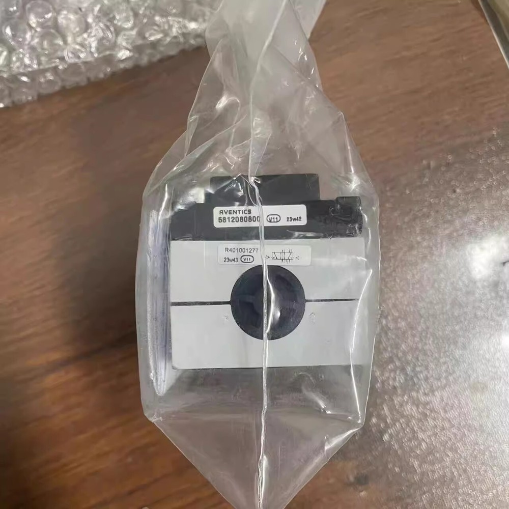 1pcs AVENTICS Solenoid Valve 5812280080