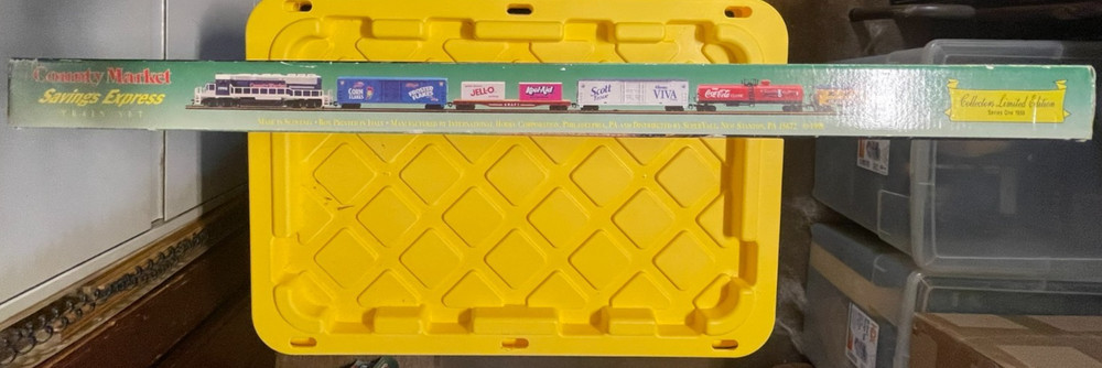 IHC HO - County Market Savings Express - Train Set
