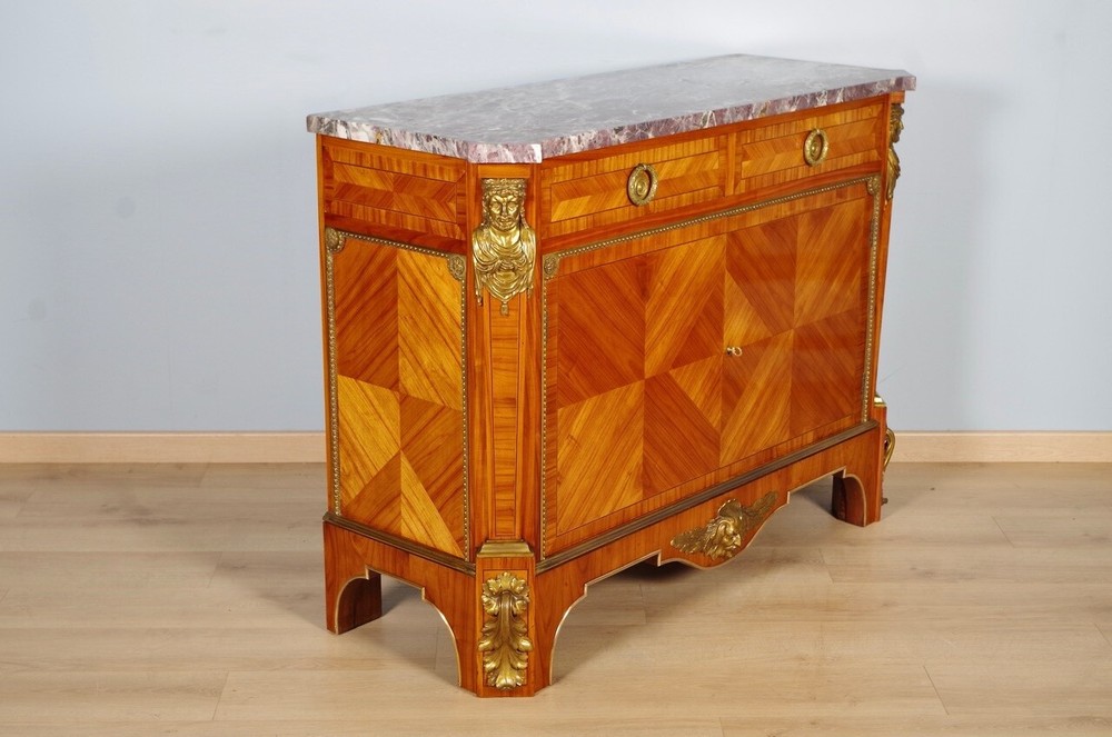 Louis XIV style support cabinet