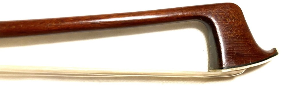 A good 4 /4 German C.A.GOETZ violin bow