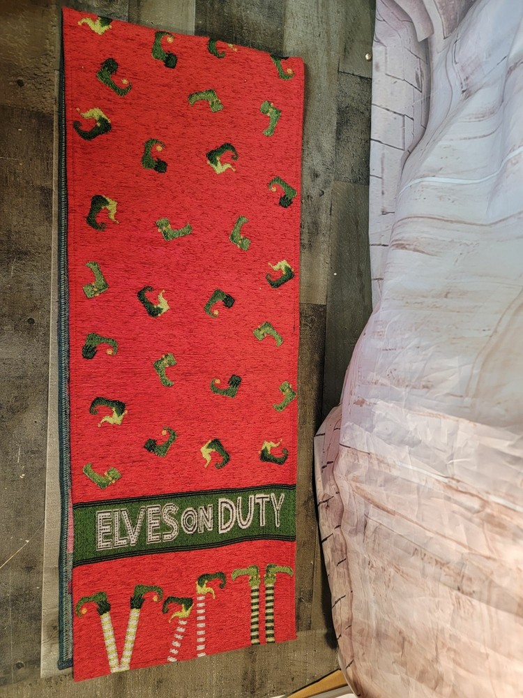 Table runner Elves on duty xmas decor