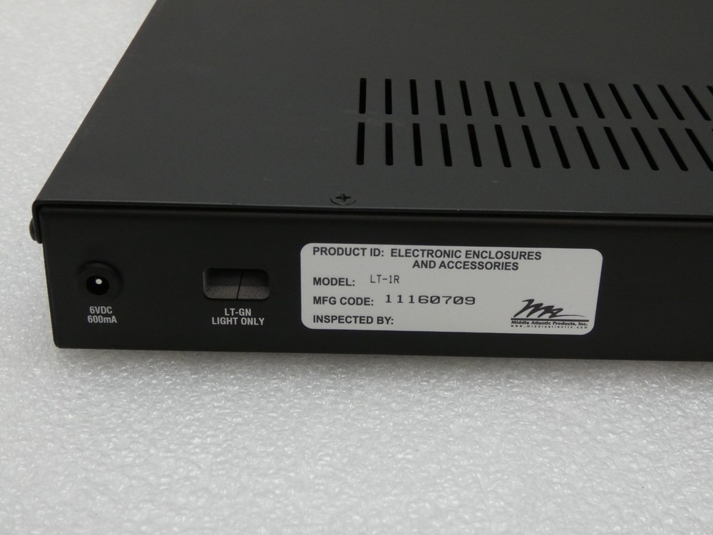 Middle Atlantic LT-1R 1U Rackmount Light Tested No PS
