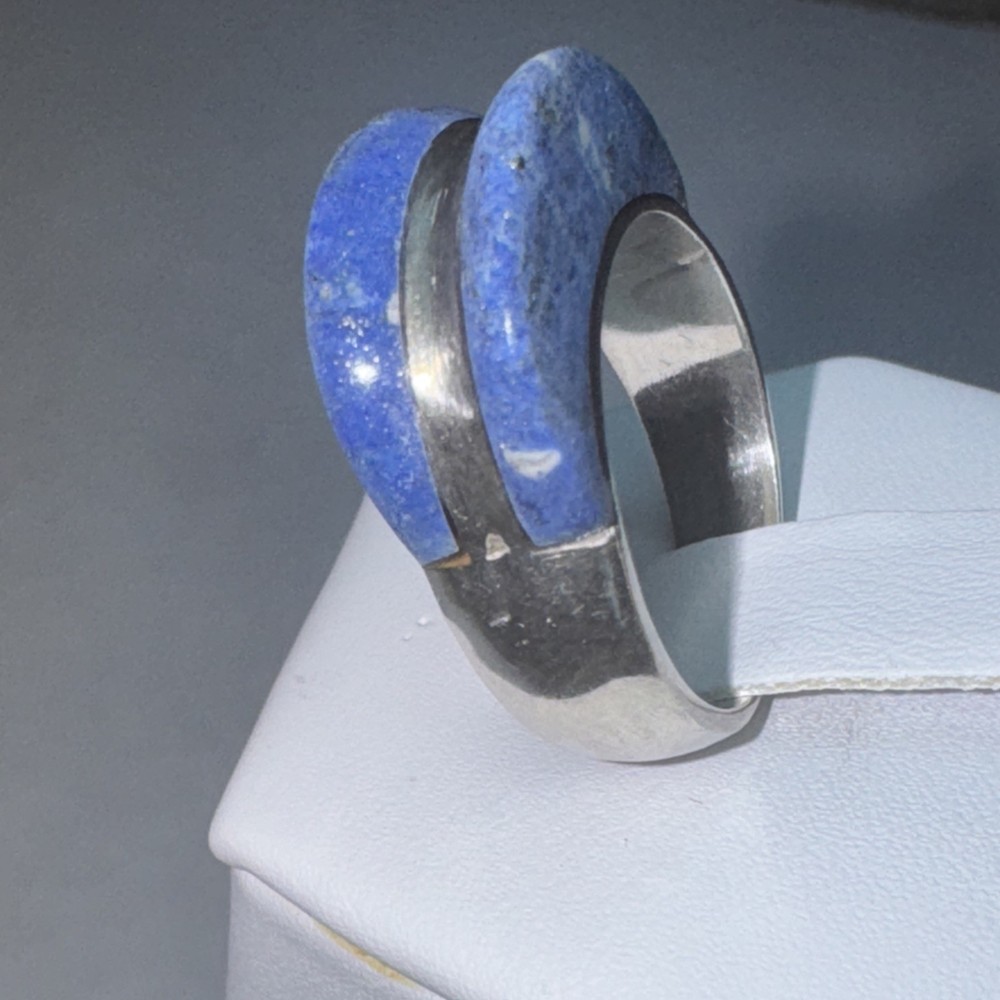 Sterling Silver And Blue Lapis 6.75 Ring