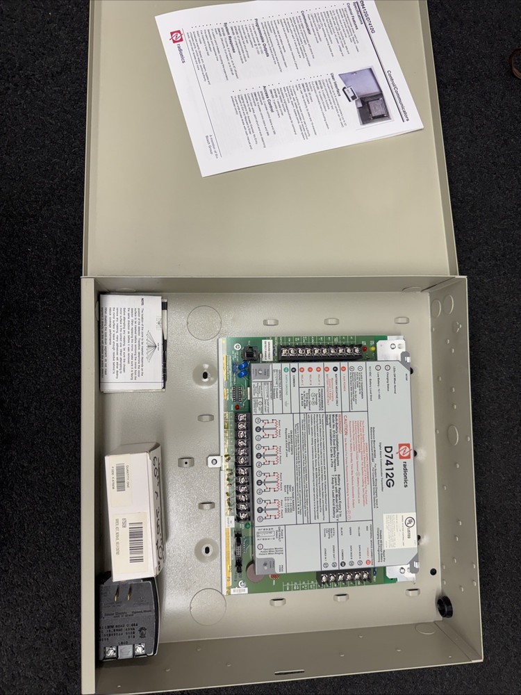 Bosch Radionics D7412G Digital Alarm Communicator Transmitter Panel W/Power Supp