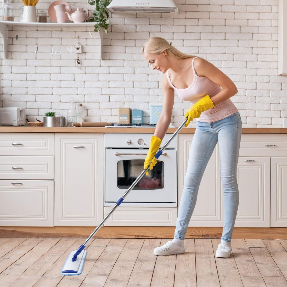 18" Microfiber Flat Mop System with Stainless Steel Handle & 4 Washable Pads