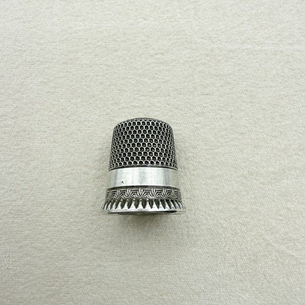 Antique Sterling Silver Geometric Pattern Thimble Sewing Accessory Collectible