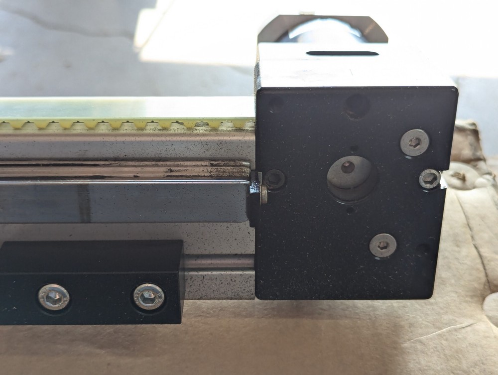 Macron 10764A01 Linear Rail Actuator 3040-12-000-2890+Returns