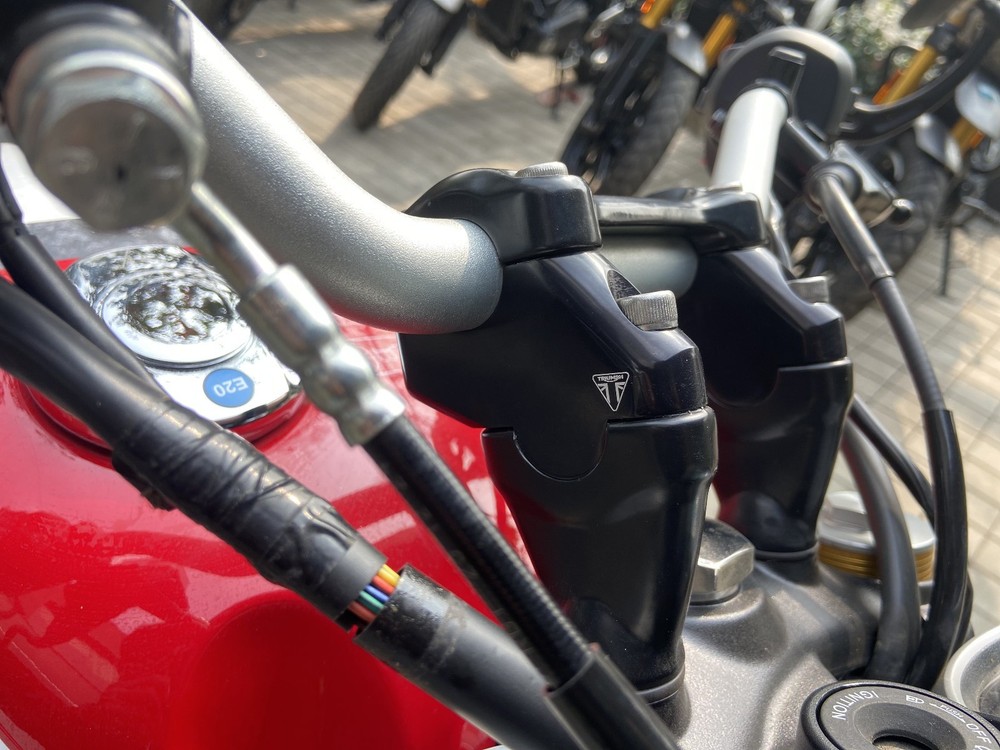 Offset Handlebar Riser For triumph speed 400