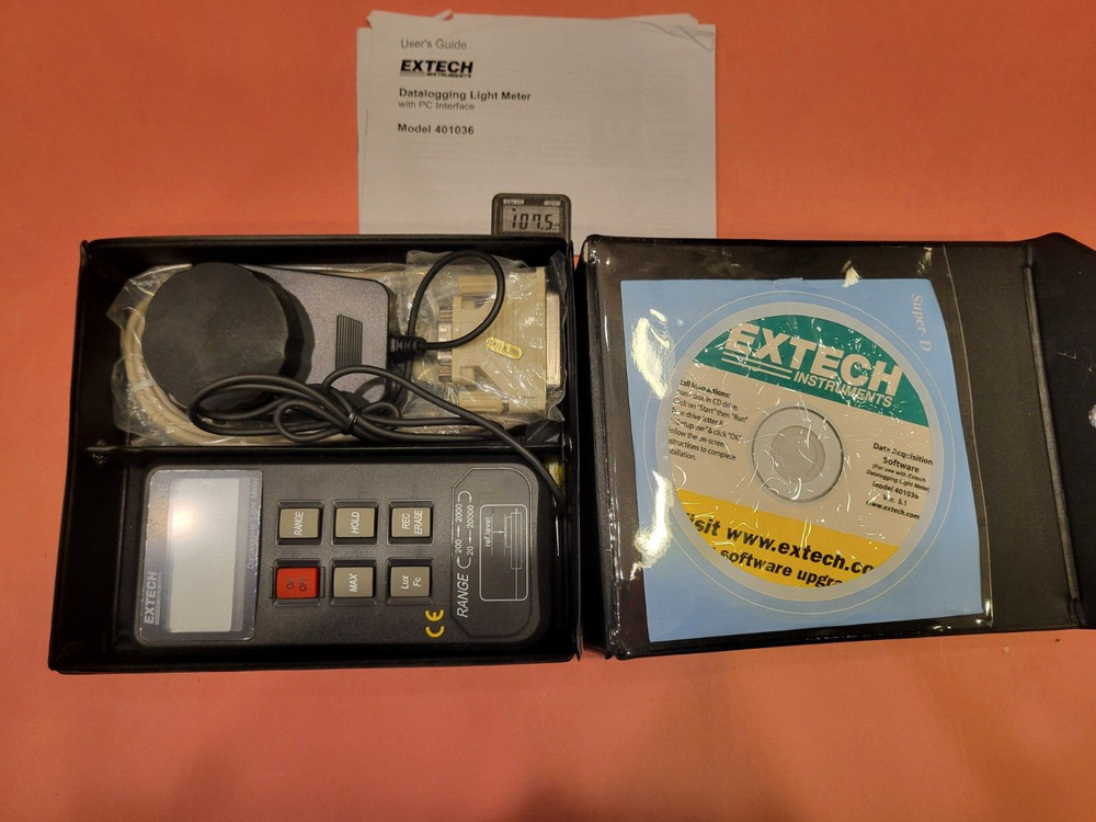 EXTECH Datalogging Light Meter Model 401036