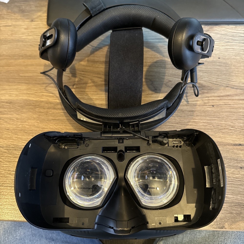 Genuine HTC VIVE Cosmos Elite VR Virtual Reality PC HEADSET replacement