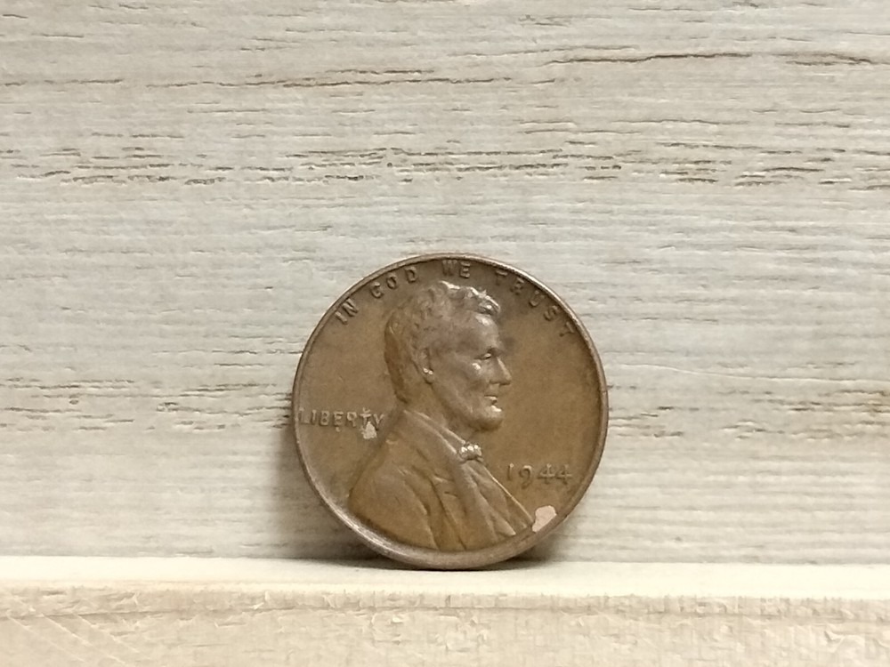 1944 Lincoln Penny US Coin (Error "L"?)