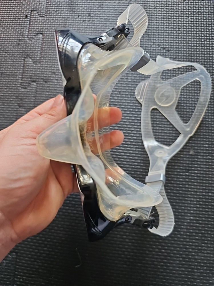 Aqua Lung LOOK 2 Transparent Dive Mask