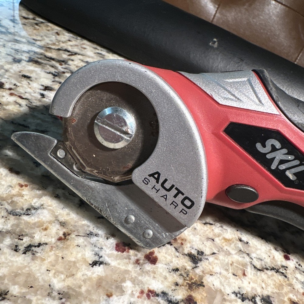 Skil Power Cutter Cordless 2352 Versatile Micro Saw Auto Sharp Tested Working