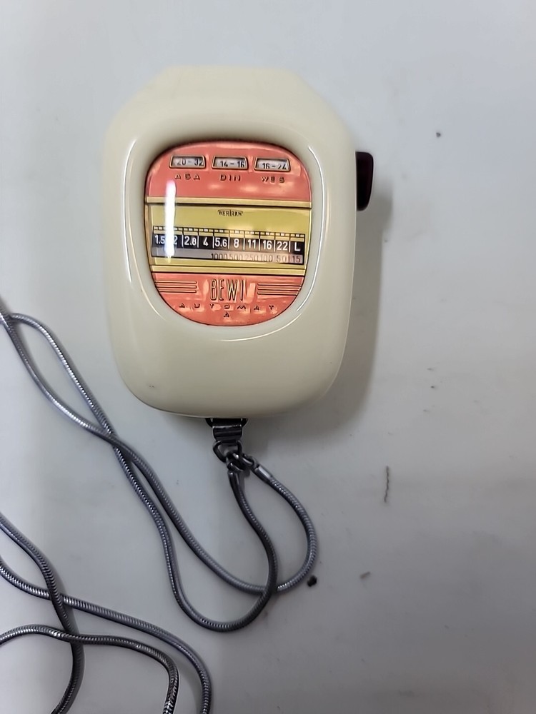 Vintage Bewi Automat Light Meter w/ Bertram Case