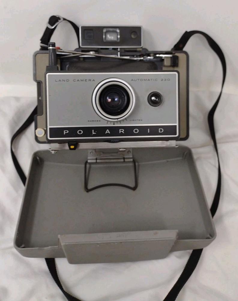 Polaroid Land Camera Model 230 Vintage Instant Camera Untested