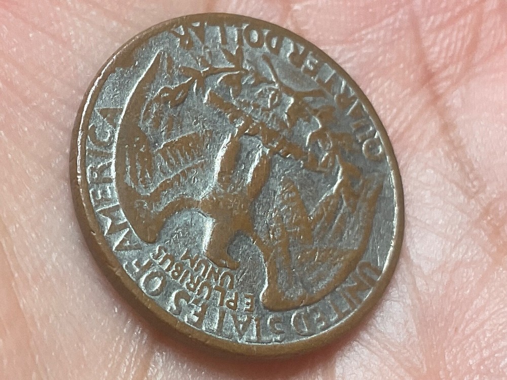 1967 Washington quarter——-ERROR VERY LITTLE CLADDING 99% COPPER———-