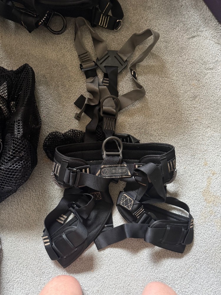 NEW Yates 386 Basic Rigging Harness Small/Med