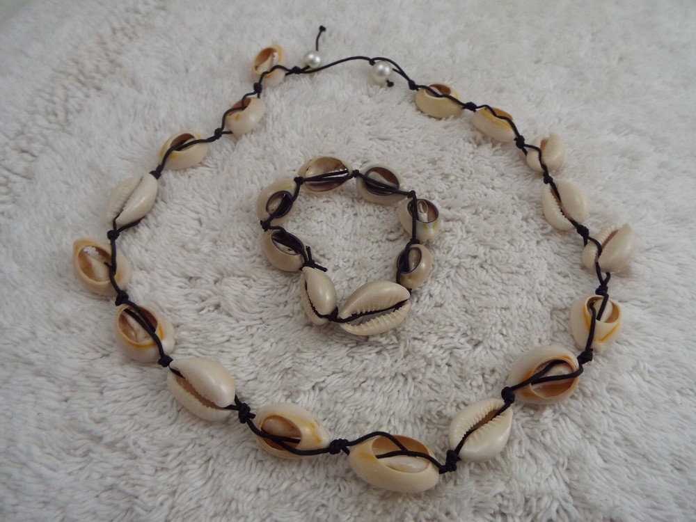 Cowrie Shell Necklace + Bracelet (J22)