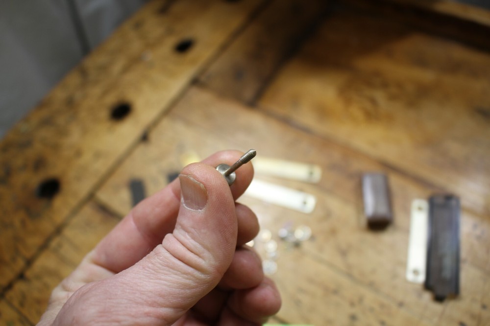 Tiny Electronics THUMBSCREWS, parts