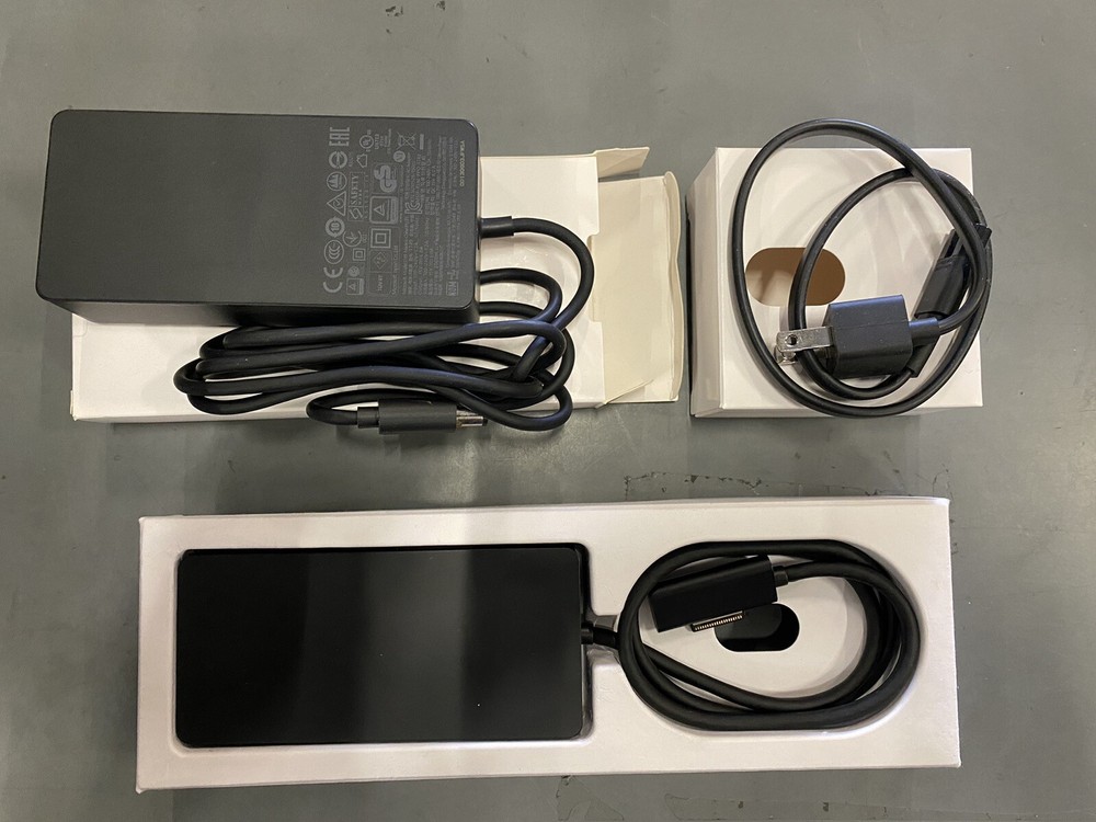 Microsoft Surface Dock 4 Ports