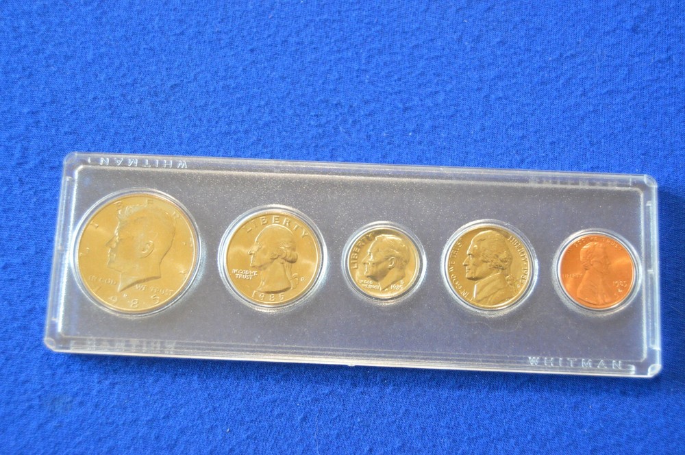 1985 Birth Year Set   Includes Kennedy Half Dollar  85-2A