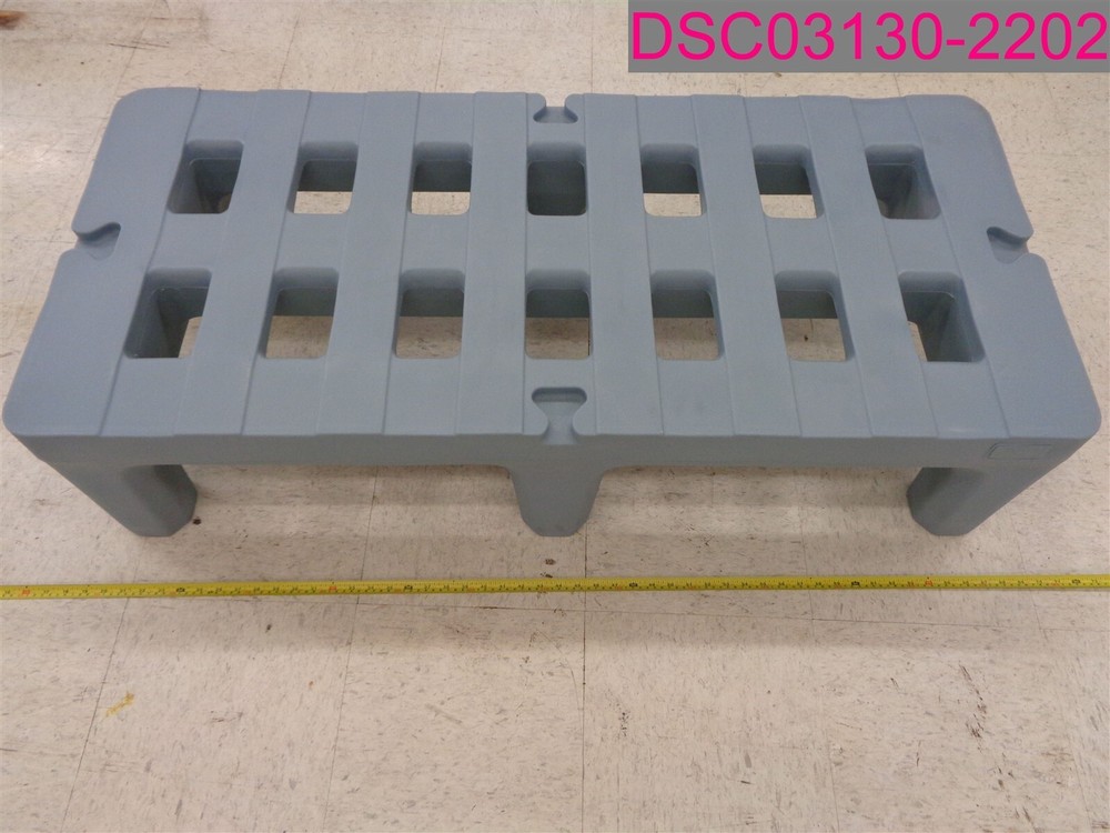 Metro HP2248PDMB Polymer Dunnage Rack 22"x48" Blue