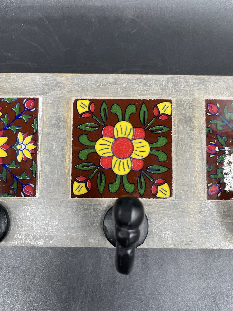 Wood And Decorative Ceramic Tile Wall Hook Key Holder