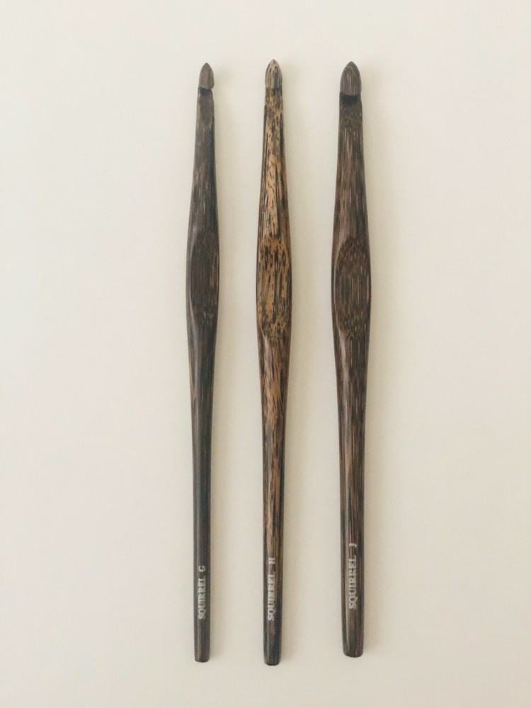 Squirrel 6" Long Premium Standard Crochet Hook