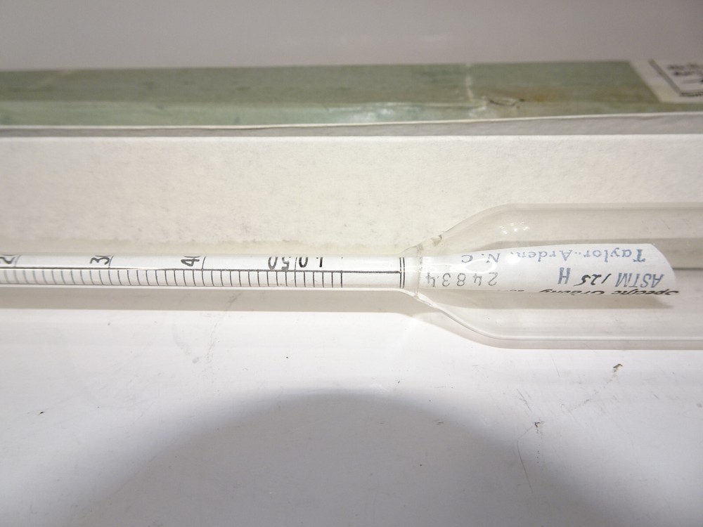 VINTAGE TAYLOR HYDROMETER SPECIFIC GRAVITY ASTM No. 125H *