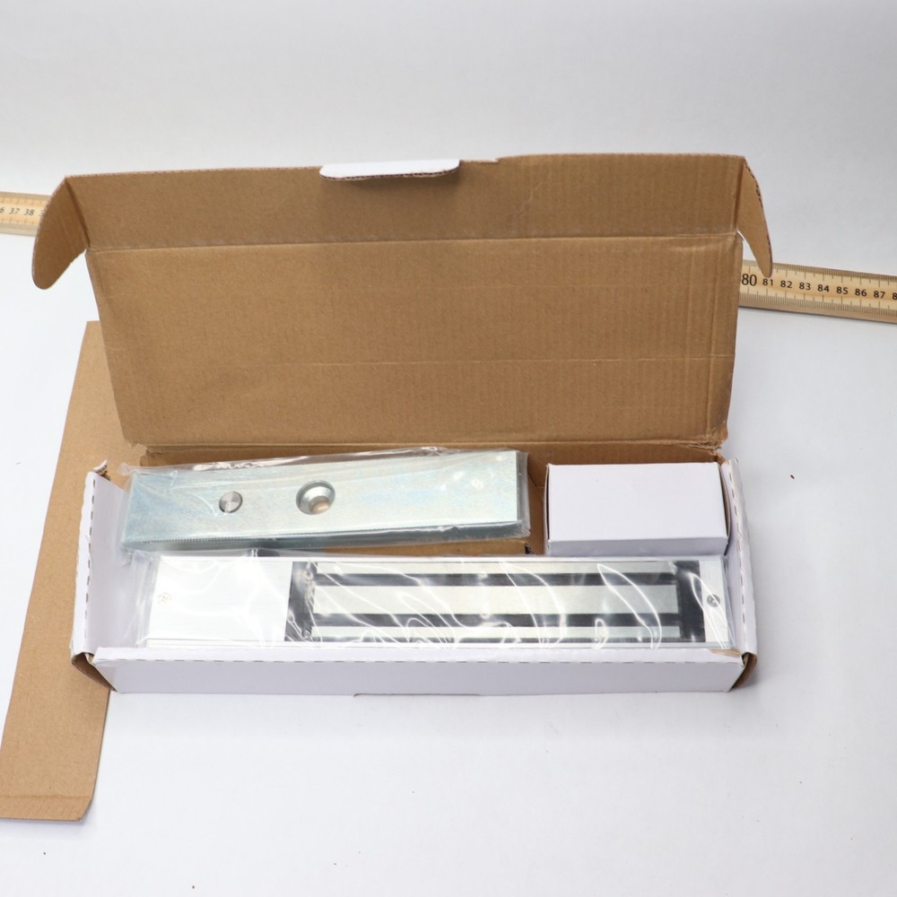 Multi-Purpose Electromagnetic Locks 1500lbs Holding Force 12/24VDC x 28