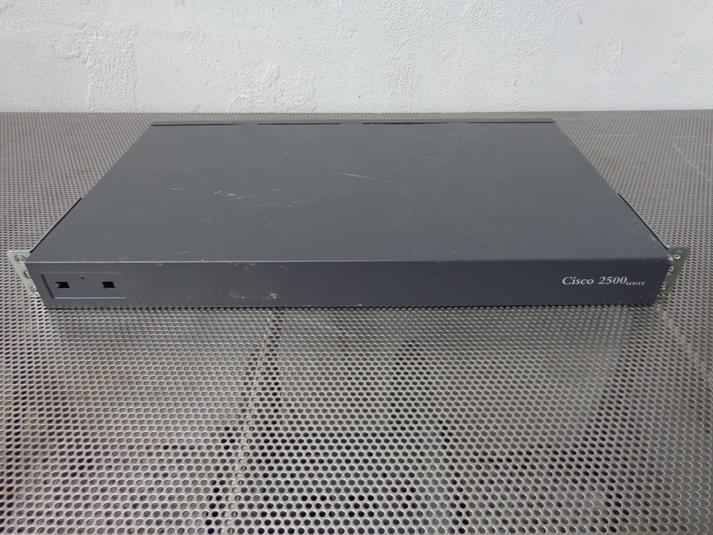 Cisco Systems 2500 Series Model 2501 Dual Serial Network Router