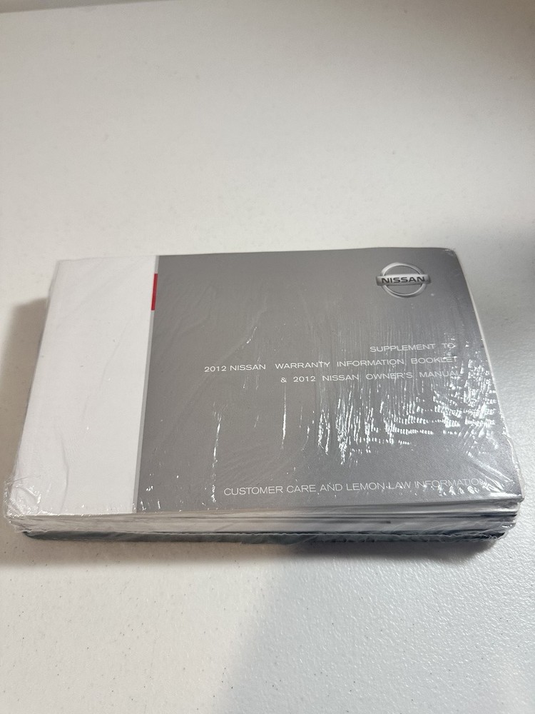 2012 Nissan Versa Owner's Manual Set