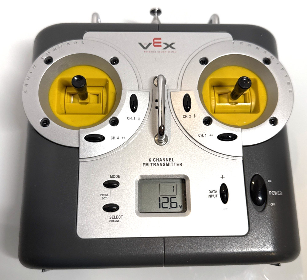 VEX Robotics Design Engineering System v.5 Kit not complete for parts (read)