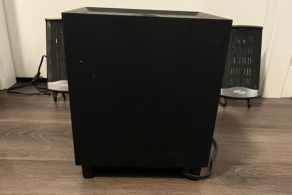 Monsoon MM-700 Flat Panel Speaker System (2) with a Subwoofer
