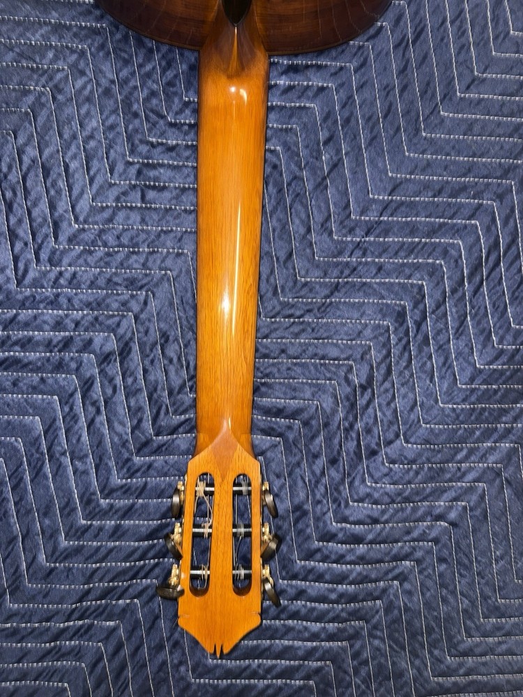 Kenneth Hill Classical Guitar 2009 Luthier Signed