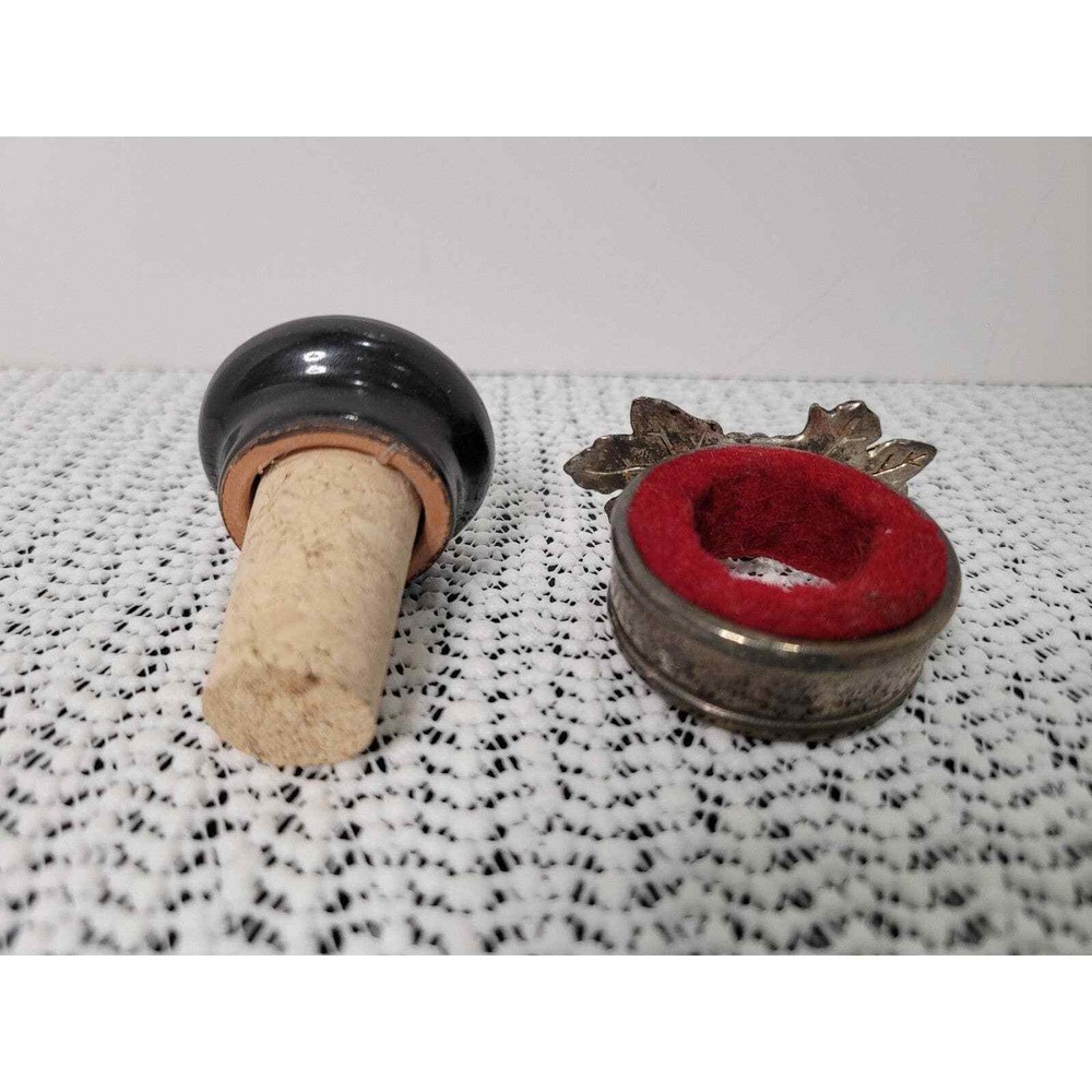 Decorative Fruit Wine Cork and Metal Grape Collar Accessories