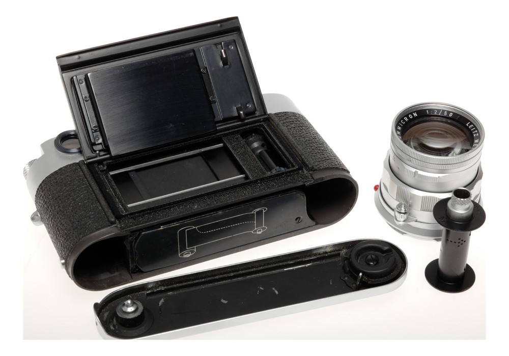 Leica M3 Rangefinder Camera Summicron 2/50 Meter Hood IROOA