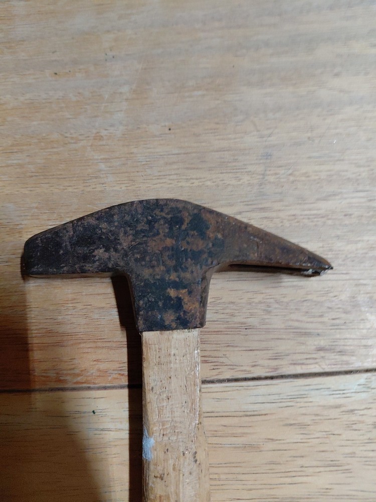 VINTAGE BLACKSMITH/ FARRIER NIPPER 14" & Hammer