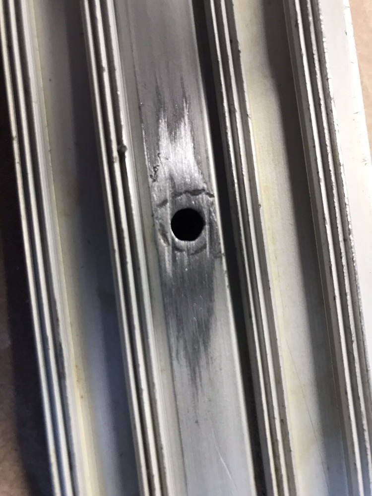 1983 INTERNATIONAL 9670 OUTER DOOR SILL