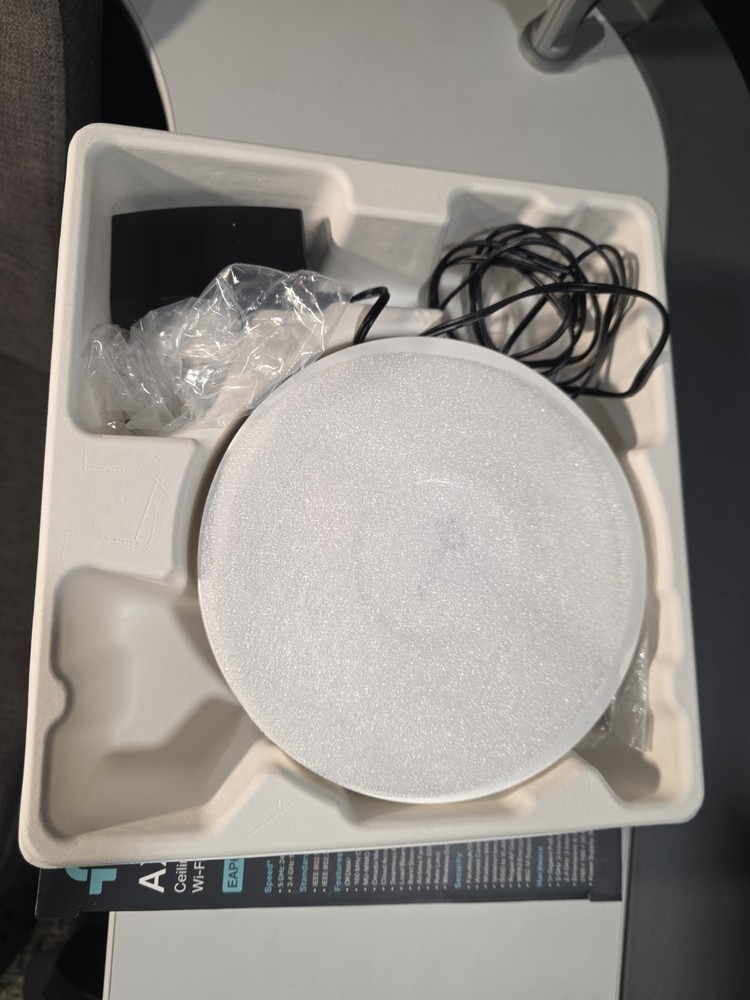 TP-Link AX3000 EAP650 Ultra Slim Omada True WiFi 6 Access Point