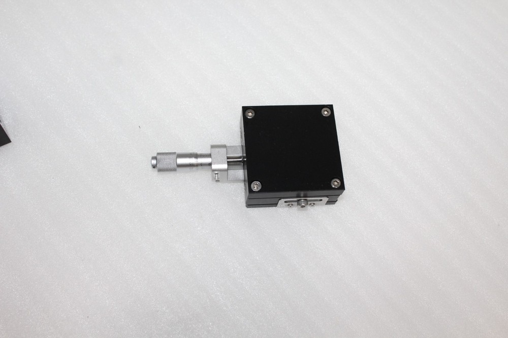 Sigma koki X-axis Linear Stage Table 60x60mm Stroke Length +/- 8mm & Base Holder