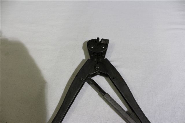 AMP Tyco Hand Crimp Tool 24-20 C PIDG
