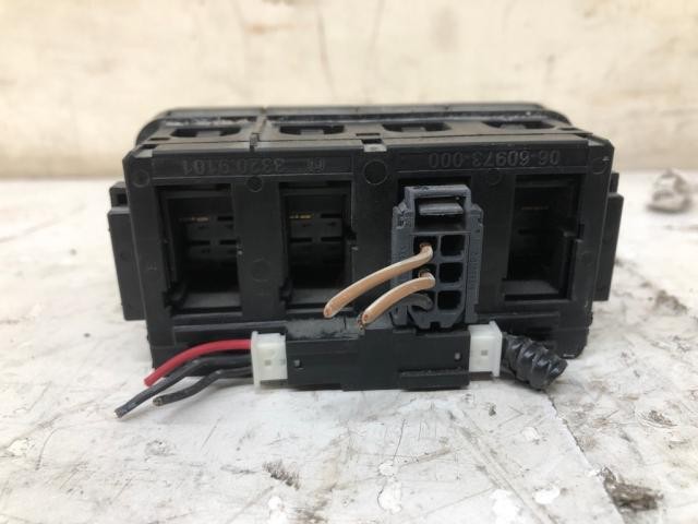 2008-2021 Freightliner CASCADIA SWITCH Dash Panel - Used