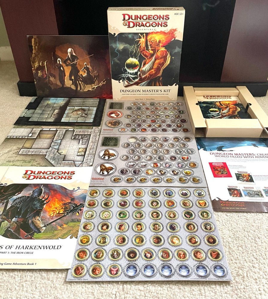 Dungeons & Dragons Essentials Dungeon Master's Kit 2010 Only Missing 1 Token