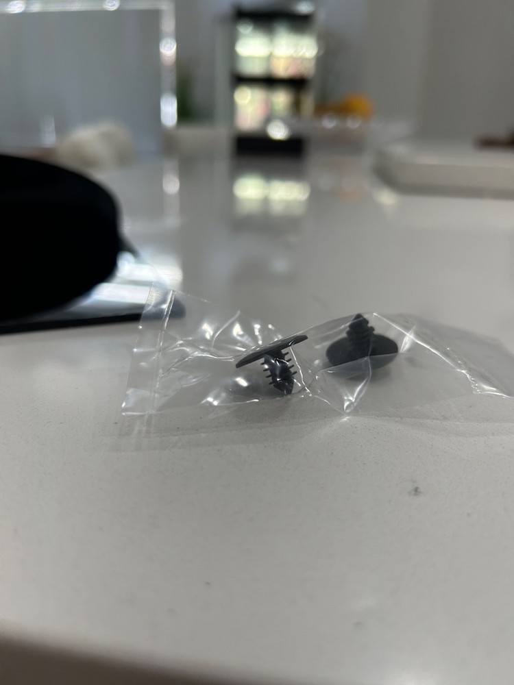 Portable Retail Display Case - Medium size with black separations - Acrylic