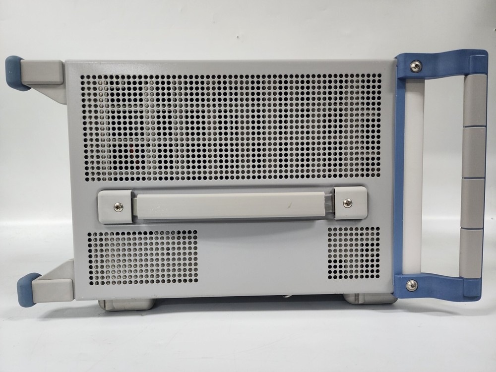 Rohde & Schwarz ZVB 4 Vector Network Analyzer, 300 kHz to 4 GHz