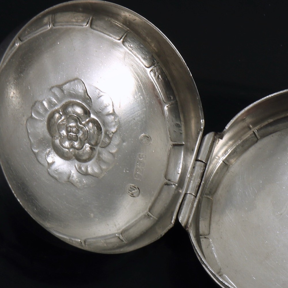 Georg Jensen. Sterling Silver Pill Box #79. Early version from 1904-1908.