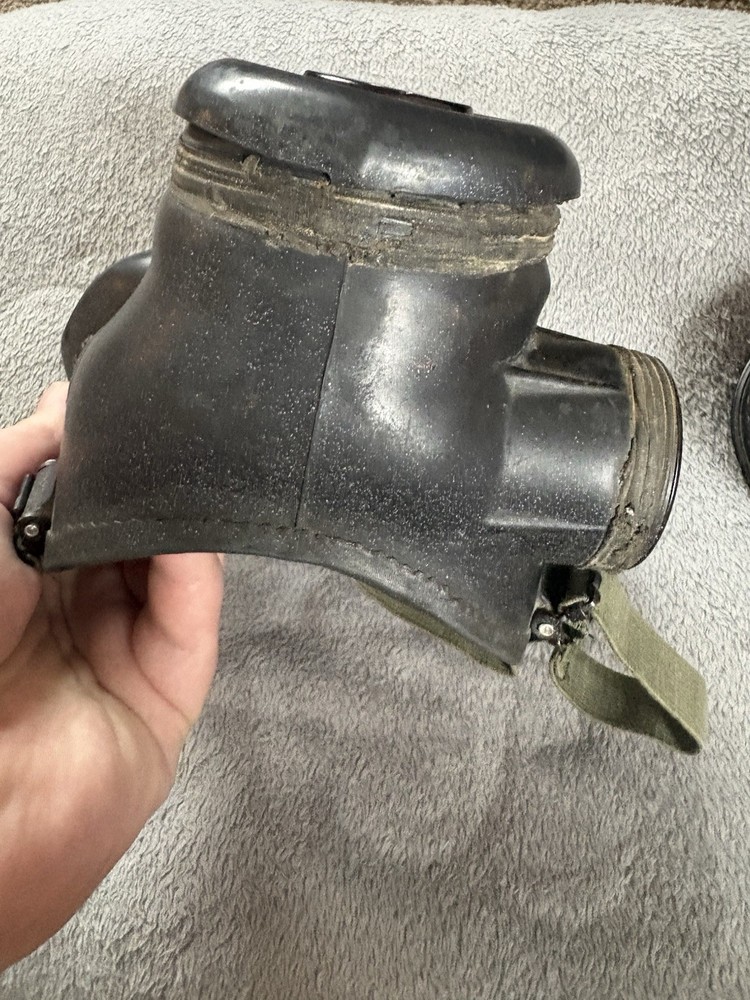 British Military Issue 1966 S 6 Respirator, Size Small