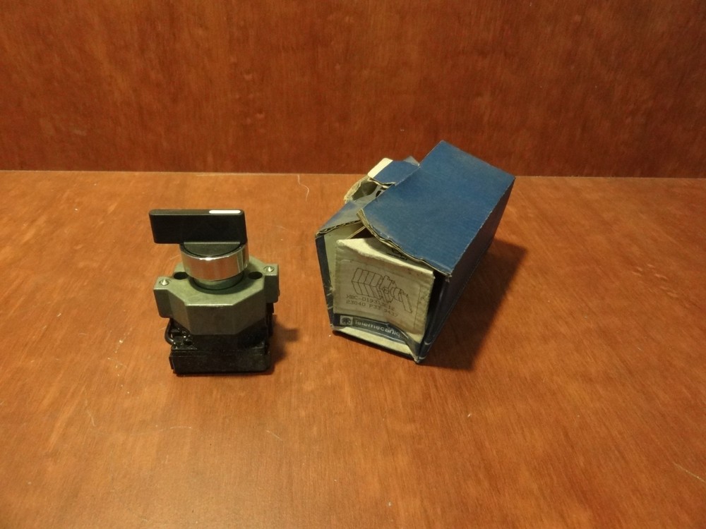 Telemecanique selector switch XBC-D 1-0-2