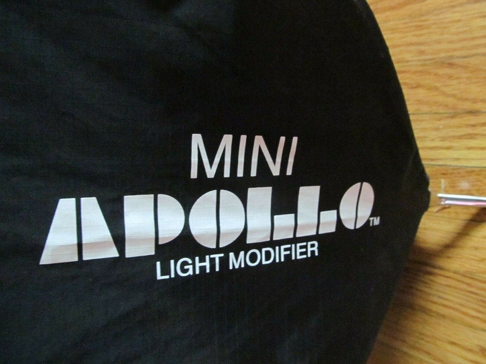 WESTCOTT / APOLLO MINI LIGHT MODIFIER / SOFTBOX - 18" X 18"